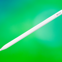 Apple Pencil USB-C on a green gradiant background