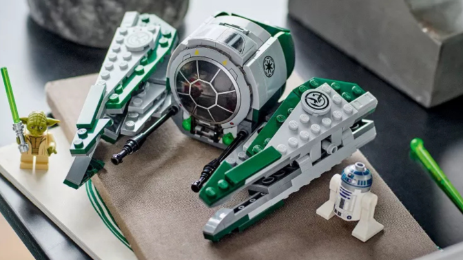 LEGO Star Wars: The Clone Wars Yoda's Jedi Starfighter Collectible 